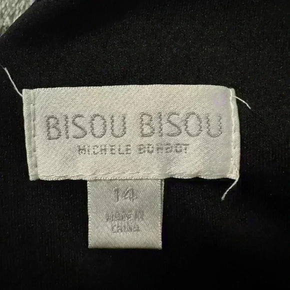 Women’s Black V-Cut BISOU BISOU Formal Dress - Picture 3 of 6